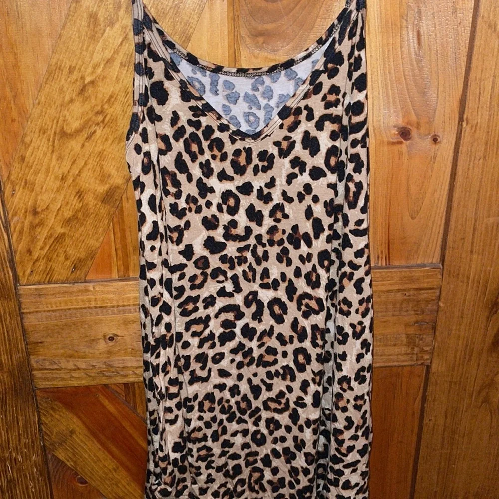 🚫SOLD🚫 Reversible Cheetah Tank Top 🐆 - Picture 4 of 13